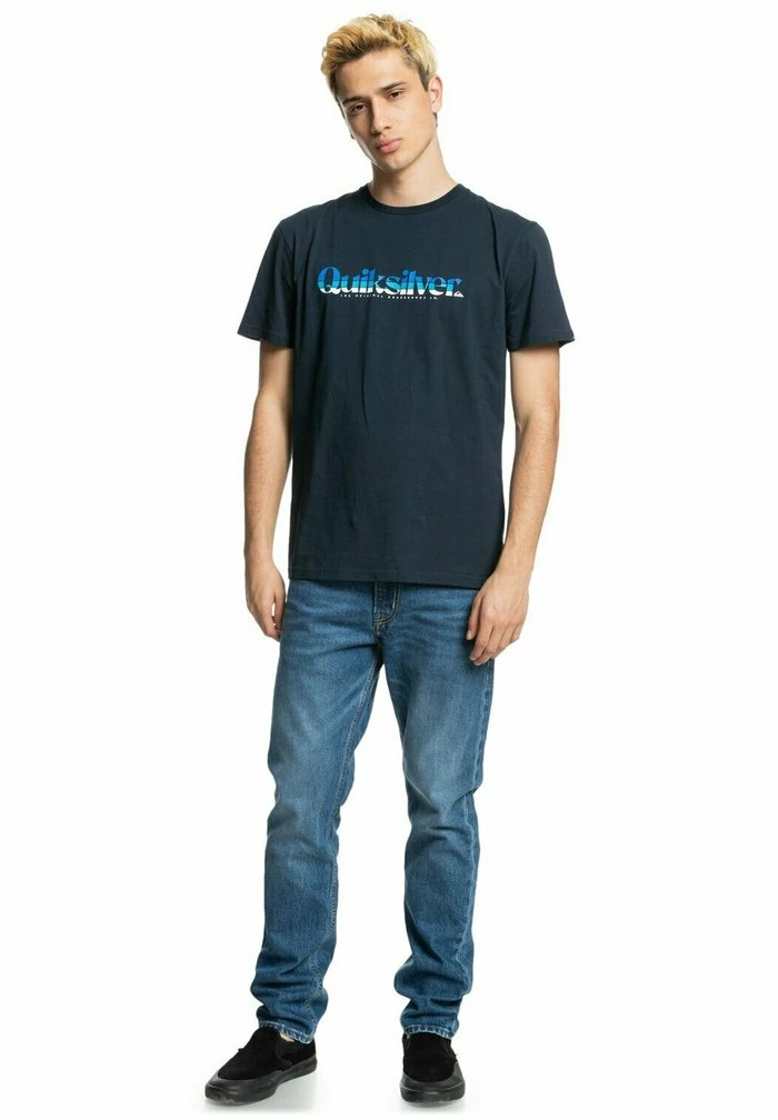 Offres 💯 Quiksilver PRIMARY COLOURS - T-shirt Imprimé - Navy Blazer 🔥 2 Offres 💯 Quiksilver PRIMARY COLOURS - T-shirt Imprimé - Navy Blazer 🔥 – Image 2