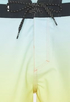 Remise 🎉 Quiksilver SURFSILK NEW WAVE - Short De Bain - Blue Light 😀 -Quiksilver Soldes Boutique 0ae720c4c9664d6dafacd6610d7123fe