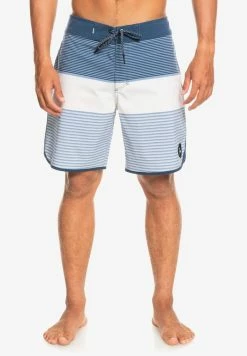 Vente flash 😀 Quiksilver SURFSILK TIJUANA - Short De Bain - Antique White ✨