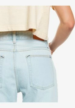 Les meilleures critiques de 💯 Quiksilver Jean Droit - Ice 🔥 -Quiksilver Soldes Boutique 9fca0c76351249a591dc600c173d0993