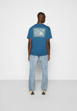 Bon marché 👏 Quiksilver ELECTRIC FEEL - T-shirt Imprimé - Sea Port ⭐ -Quiksilver Soldes Boutique b9ea37638c1c4590aedade55b521938d