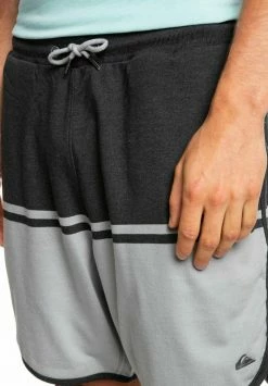 Acheter 🛒 Quiksilver ENGINEERED SCALLOP - Short - Black 🎉 -Quiksilver Soldes Boutique bb5d7831a9e1411c8d71280f3dda7ca9