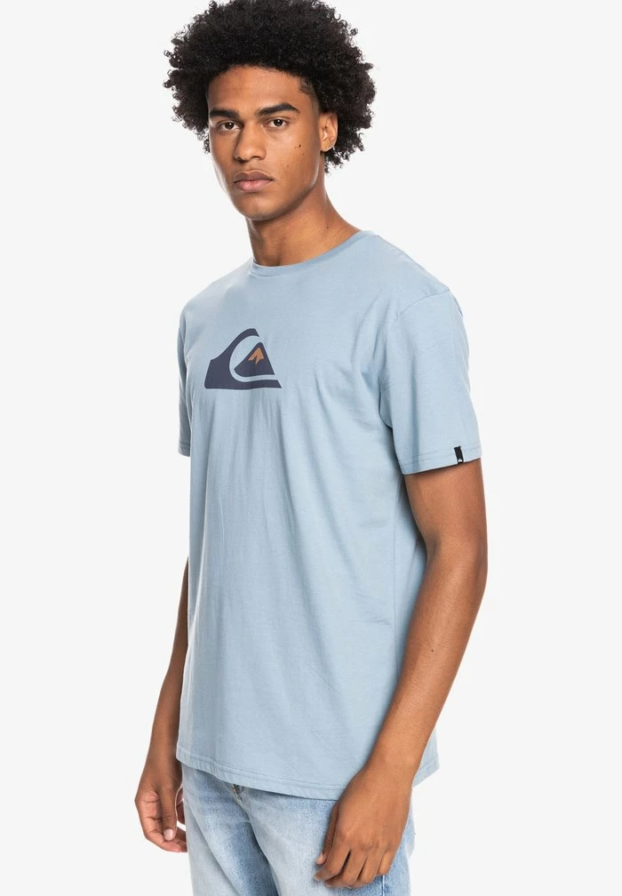 Budget ✨ Quiksilver COMP LOGO SS - T-shirt Imprimé - Faded Denim 🎁 4 Budget ✨ Quiksilver COMP LOGO SS - T-shirt Imprimé - Faded Denim 🎁 – Image 4