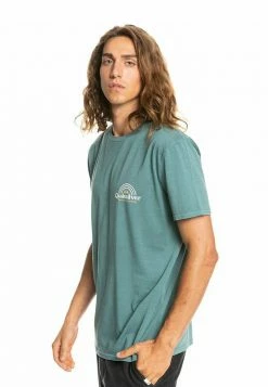 Nouveau 😀 Quiksilver RAINBOW VALLEY - T-shirt Imprimé - Sea Pine 🎁 7 Nouveau 😀 Quiksilver RAINBOW VALLEY - T-shirt Imprimé - Sea Pine 🎁 -Quiksilver Soldes Boutique d5db123f1c824def98840472673cbb7b