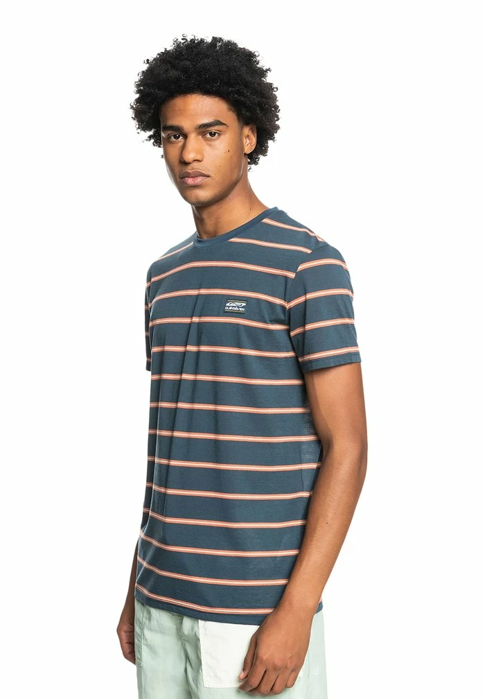 Nouveau 🎁 Quiksilver RANGE MANCHES COURTES - T-shirt Imprimé - Midnight Navy Range Stripe 👍 5 Nouveau 🎁 Quiksilver RANGE MANCHES COURTES - T-shirt Imprimé - Midnight Navy Range Stripe 👍 – Image 5